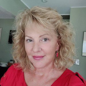 Meet your Posher, Janet